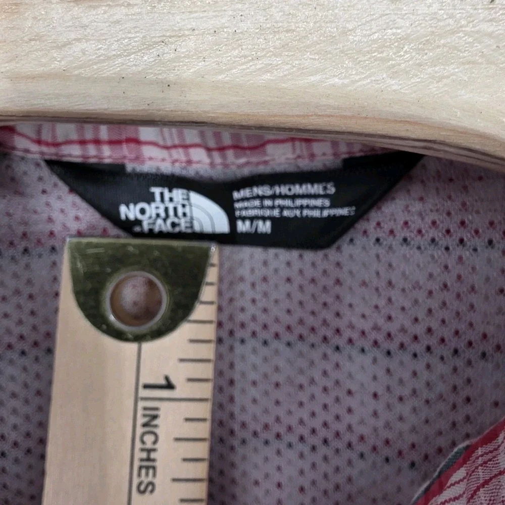 The North Face Shirt Mens Medium Short Sleeve Vented Fishing Hiking Button Up